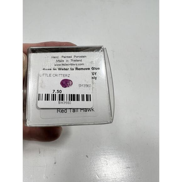 Little Critterz Red Tail Hawk Miniature Figure - Picture 2 of 3